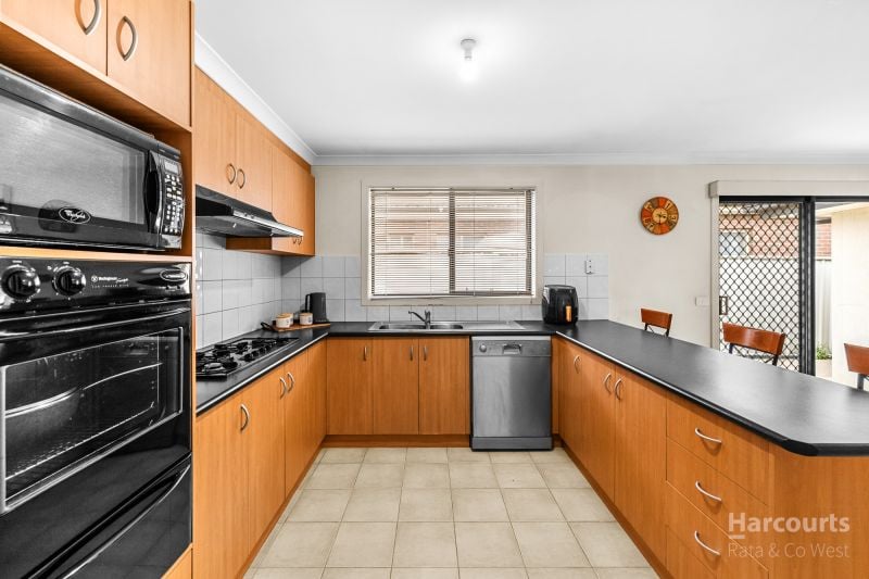 54 Springlake Avenue, Caroline Springs