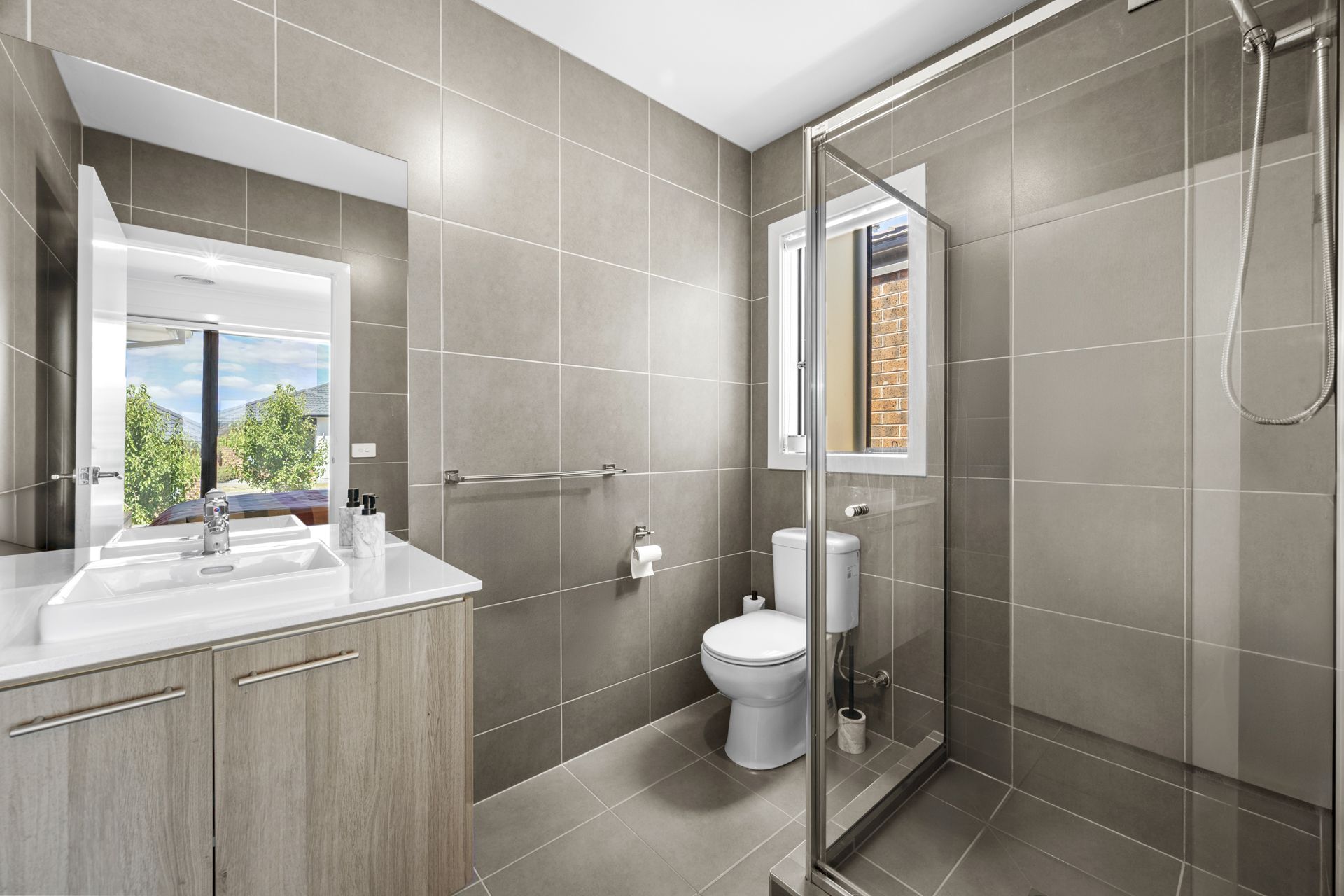 Family Comfort, Modern Design