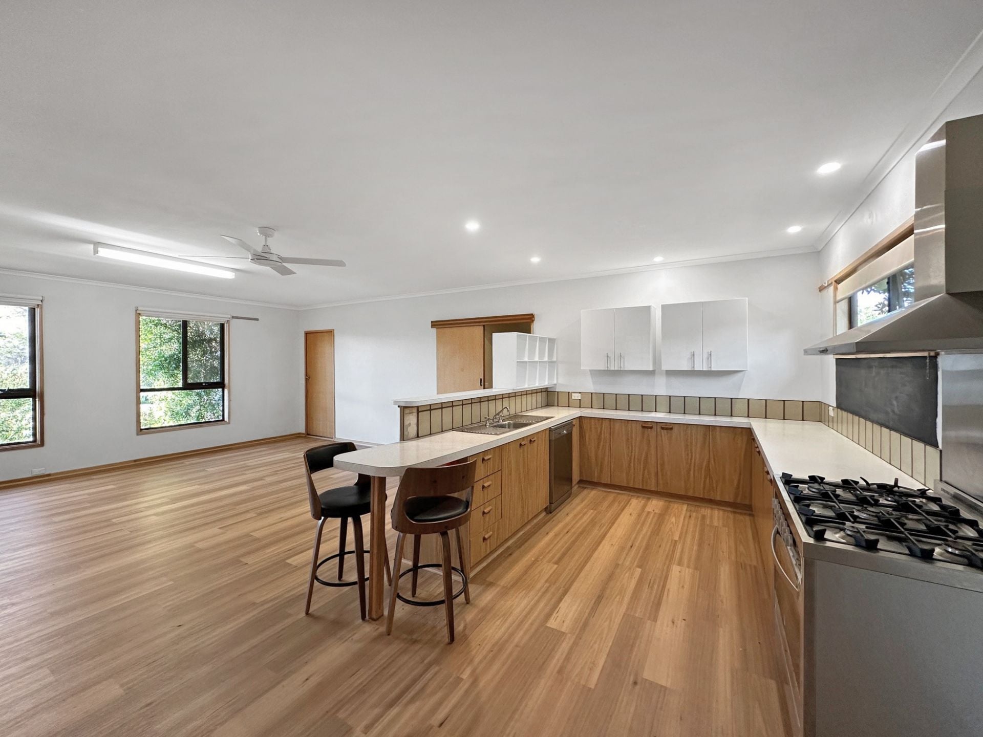 60 Beach Rd Torquay VIC, Torquay - Thumbnail 5