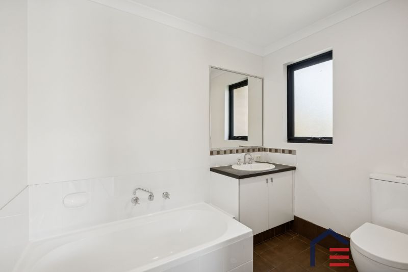 24A Colwyn Rd, Bayswater