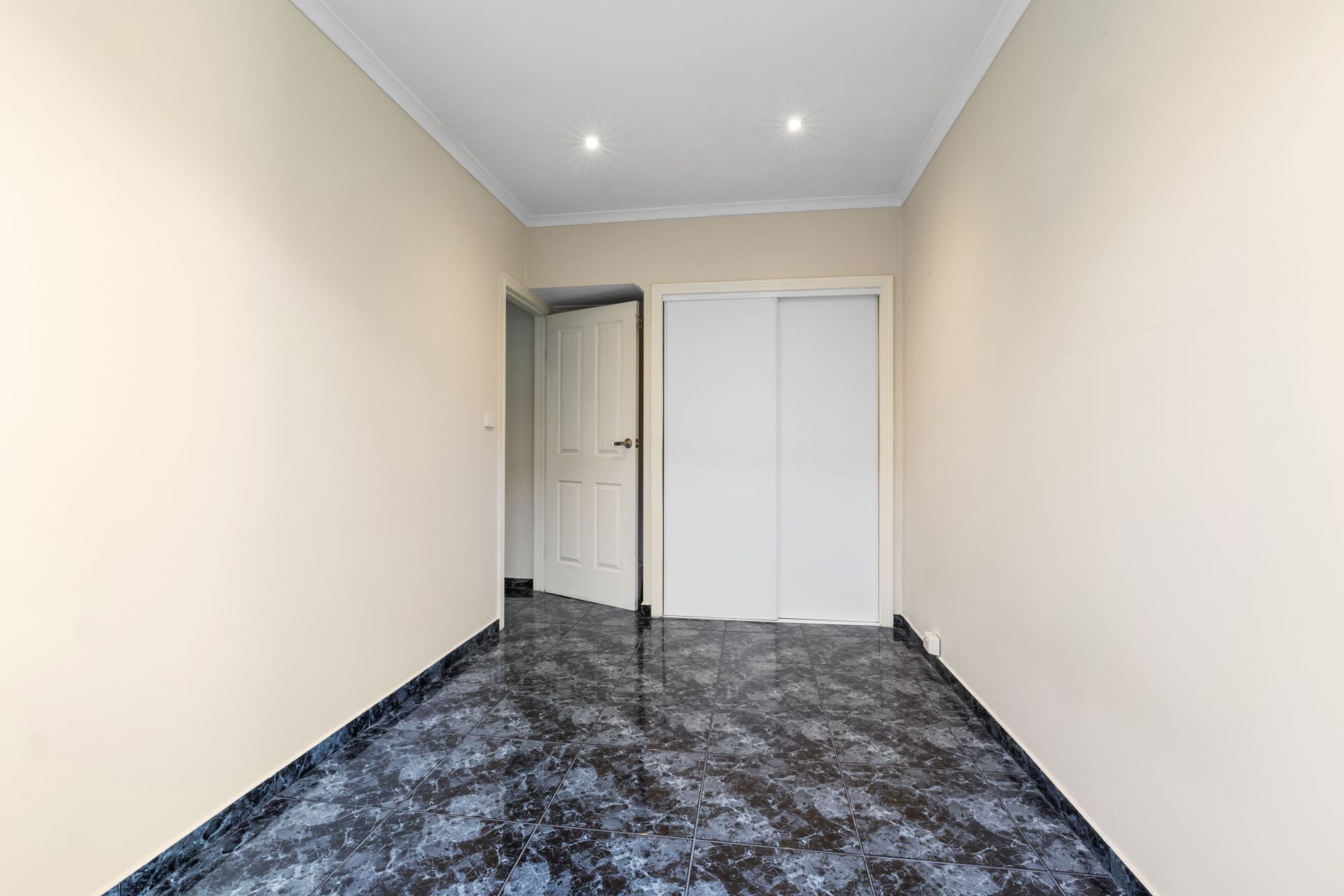 Charming & Private 1-Bedroom Unit | Reservoir | Bills Included