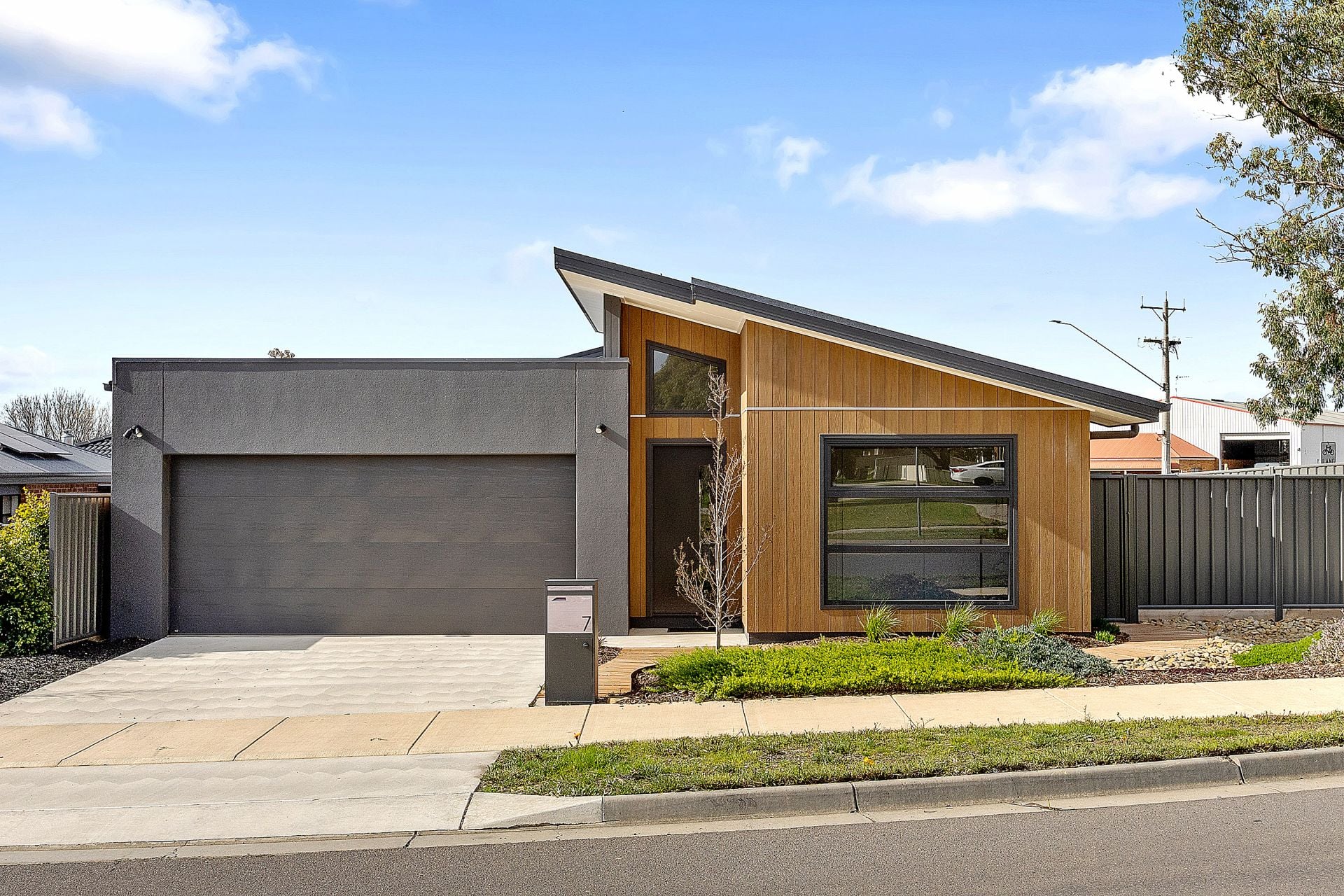 7 Johnstone Street, East Bendigo, East Bendigo, East Bendigo - Thumbnail 2