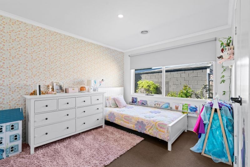 12 Axminster Drive, Craigieburn