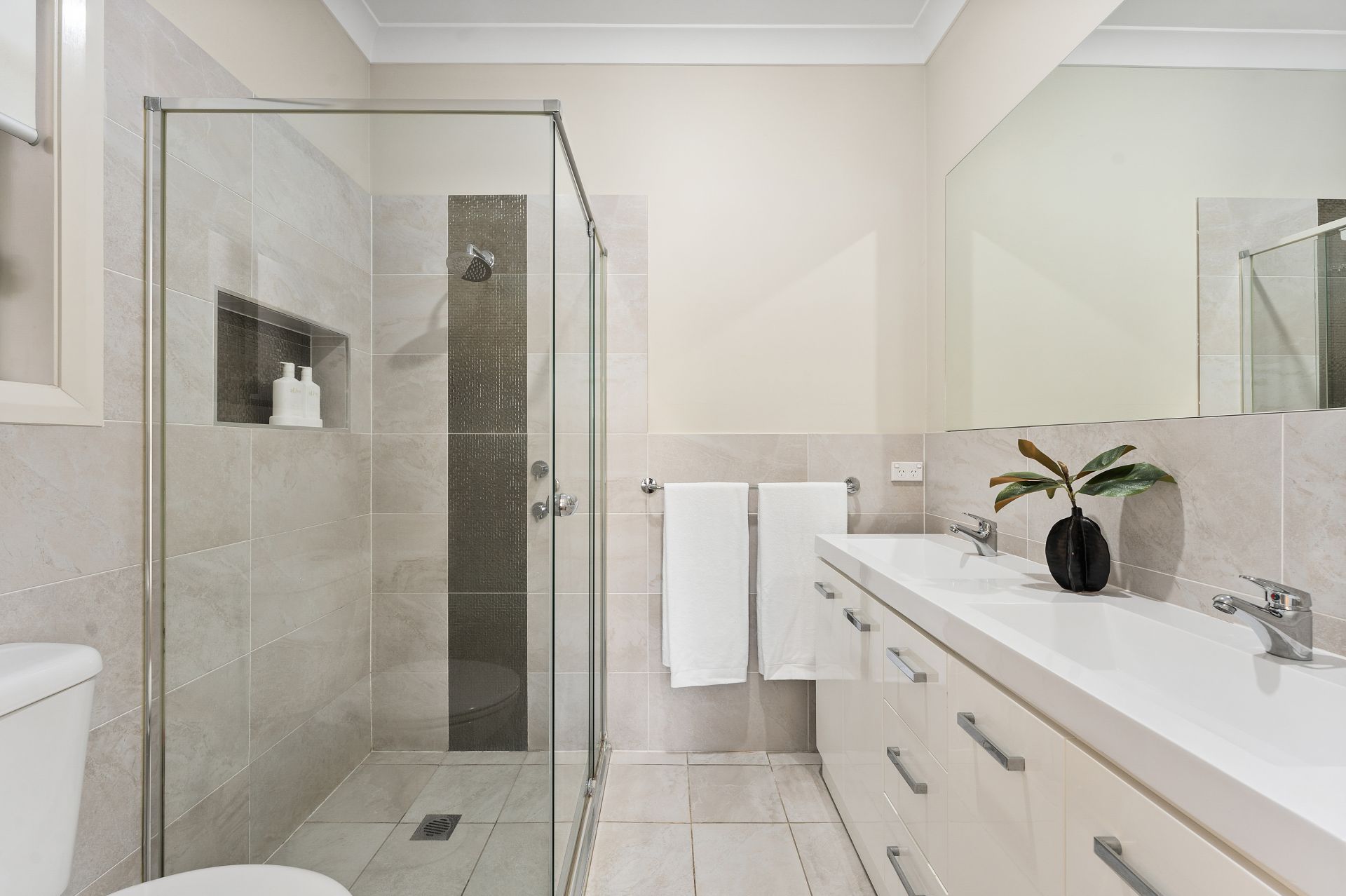 27 Brickworks Avenue, Thirroul NSW