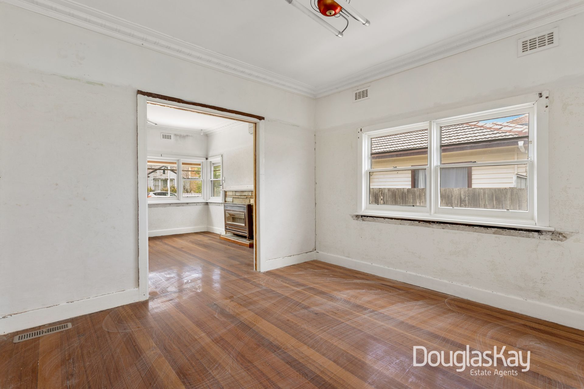 13 Ernest Street, Sunshine VIC, Sunshine - Thumbnail 4