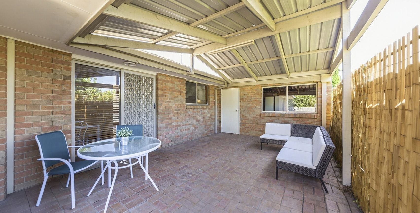 Well-Presented 2-Bedroom Unit with Private Garden