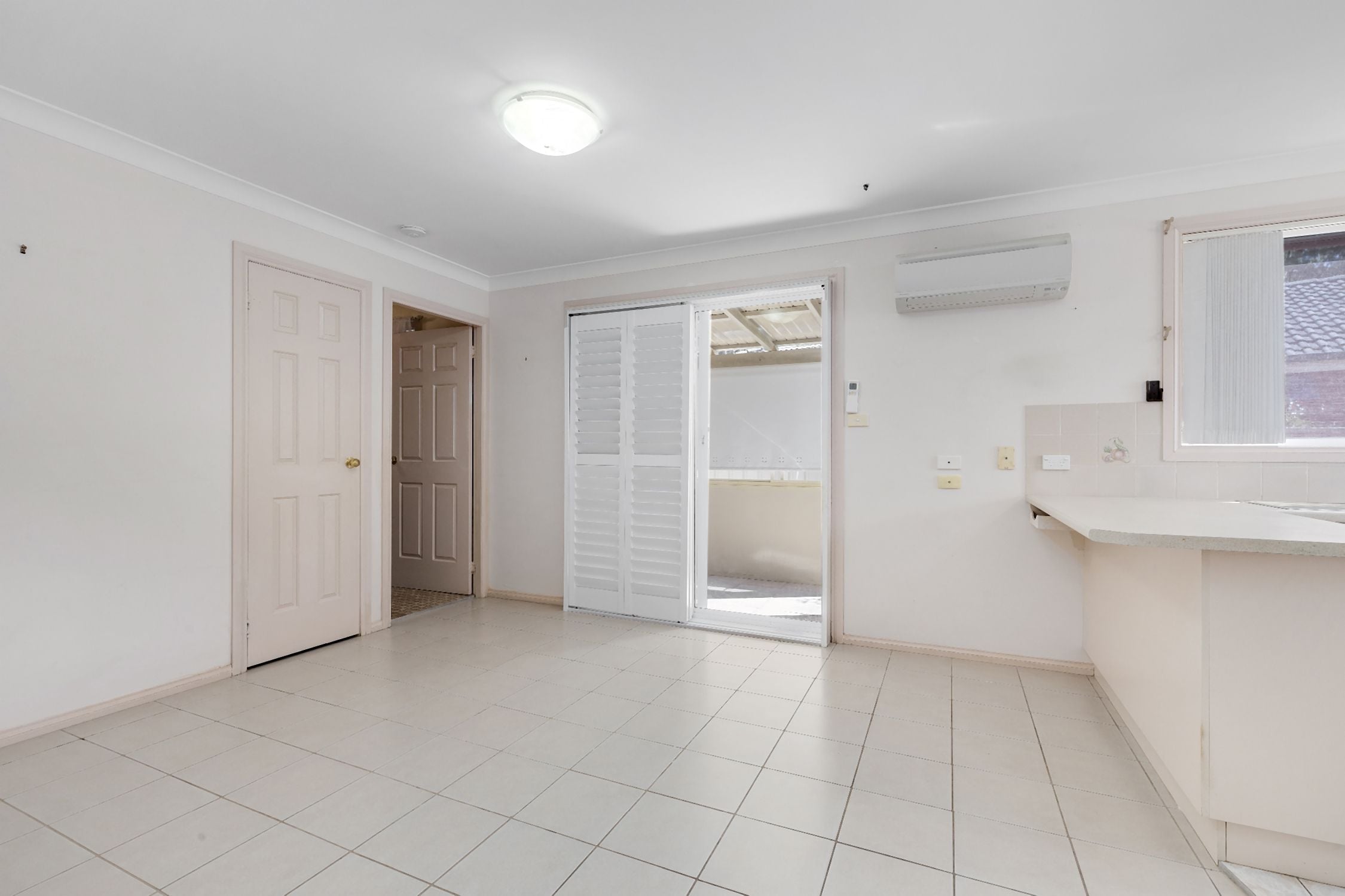 2/30 Blackbutt Crescent, LAURIETON NSW 2443