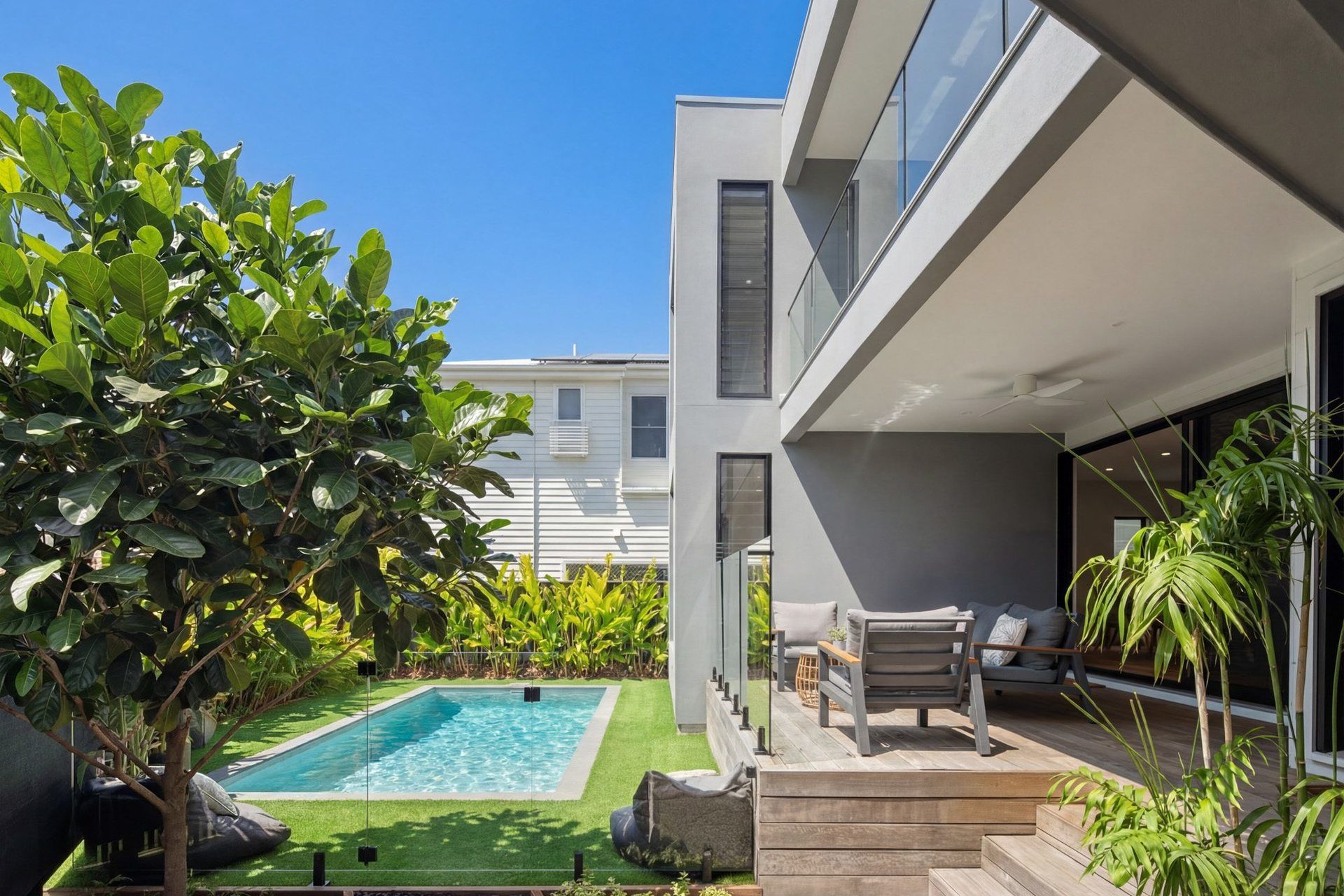 Offers over $2,650,000, 000 - Thumbnail 5