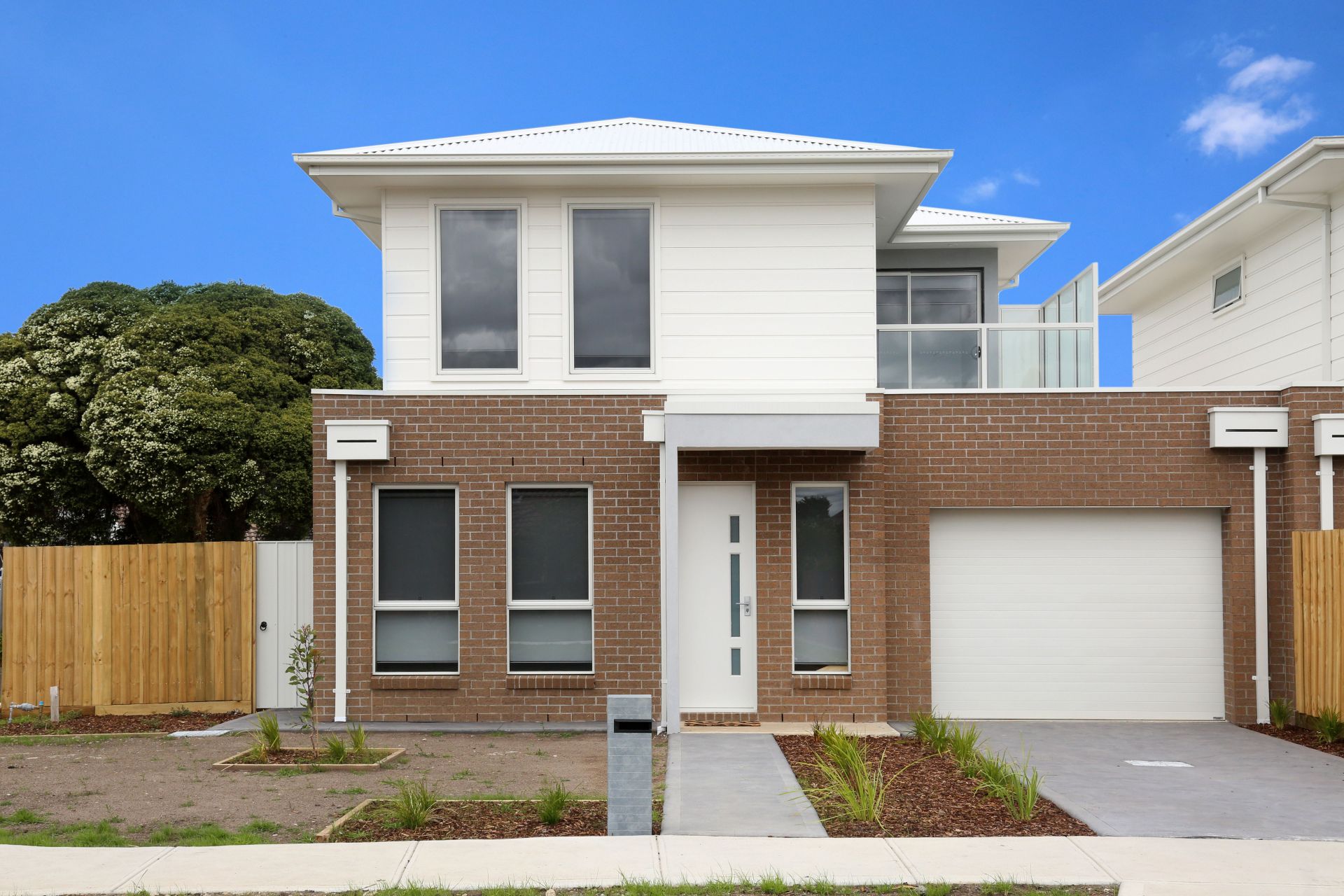 MODERN TOWNHOUSE STYLISH AND SOPHISTICATED