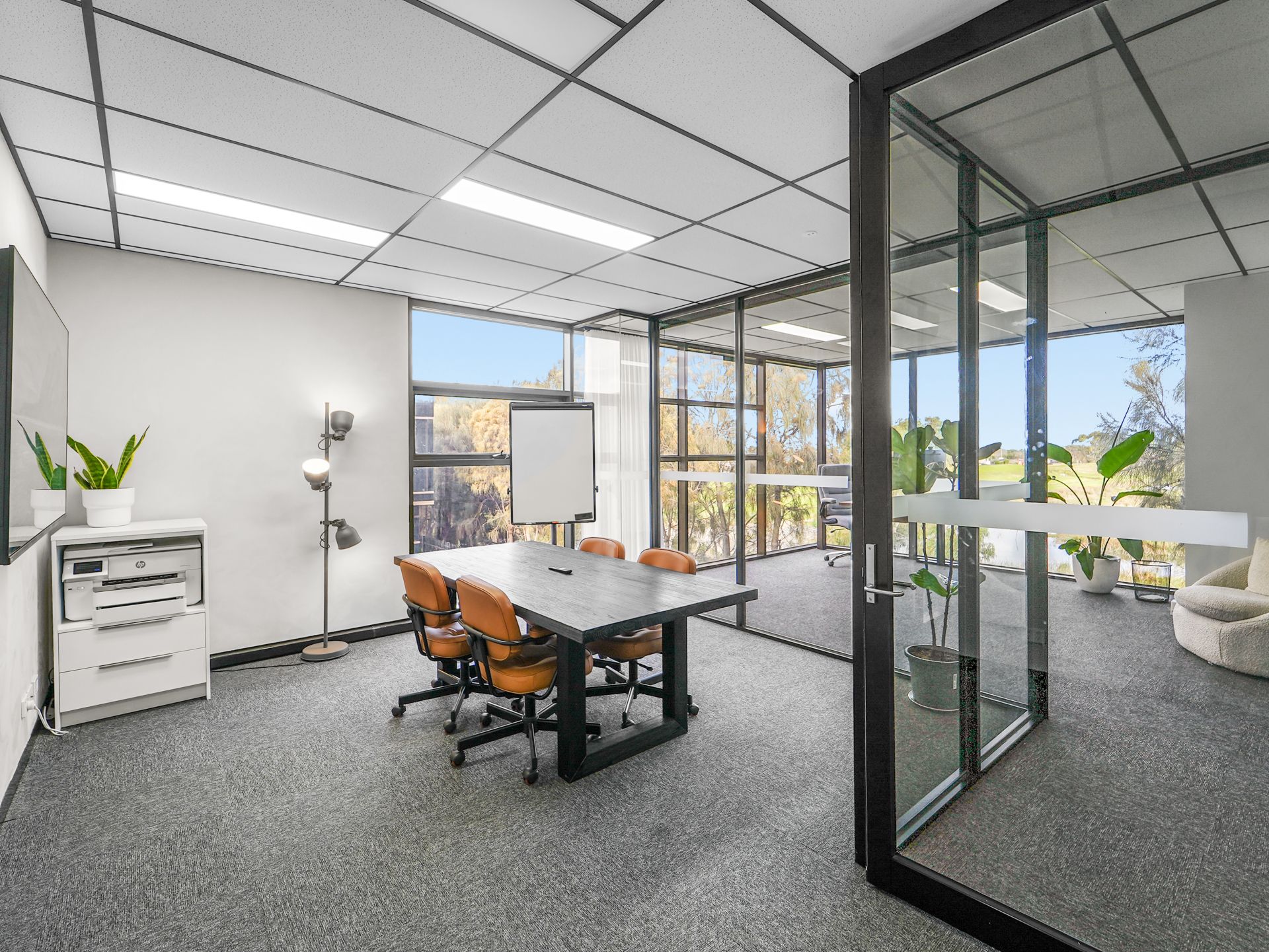 PREMIUM OFFICE / WAREHOUSE