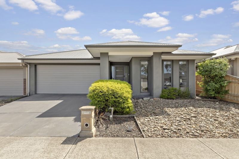 11 Atarhi Parade, Lalor