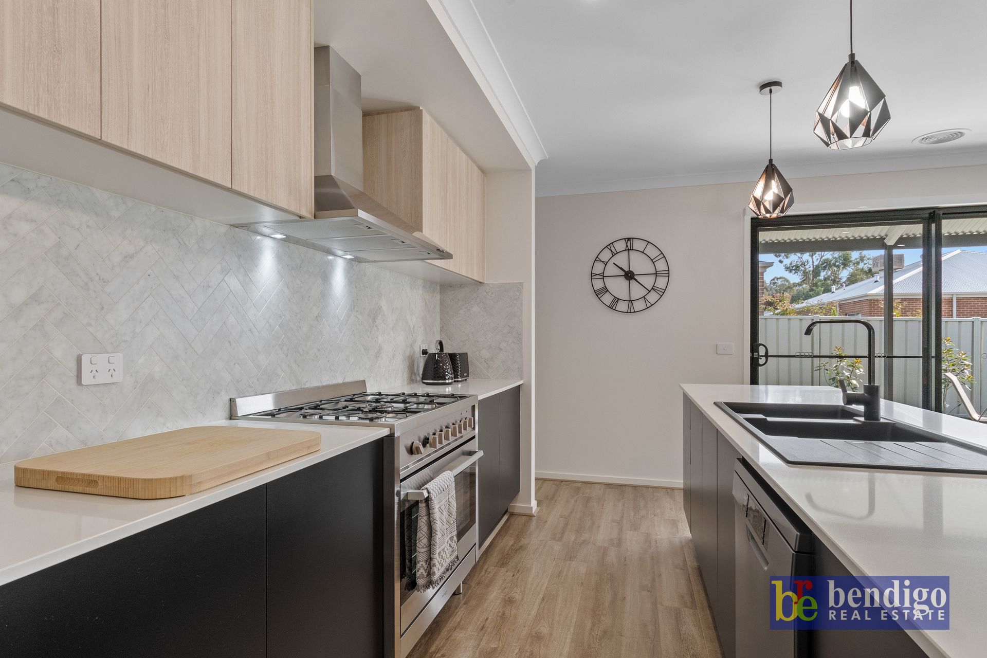 22 Webdon Drive North Bendigo VIC, Bendigo - Thumbnail 4