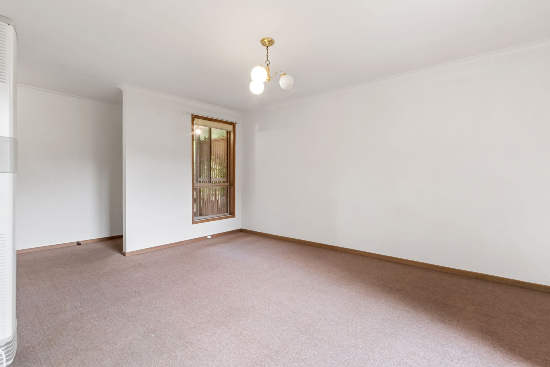IF YOURE LOOKING FOR SPACE, LOOK NO FURTHER!!