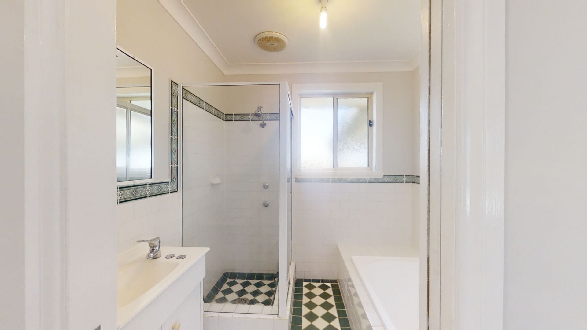15 Turner Crescent Orange NSW, Orange - Thumbnail 7