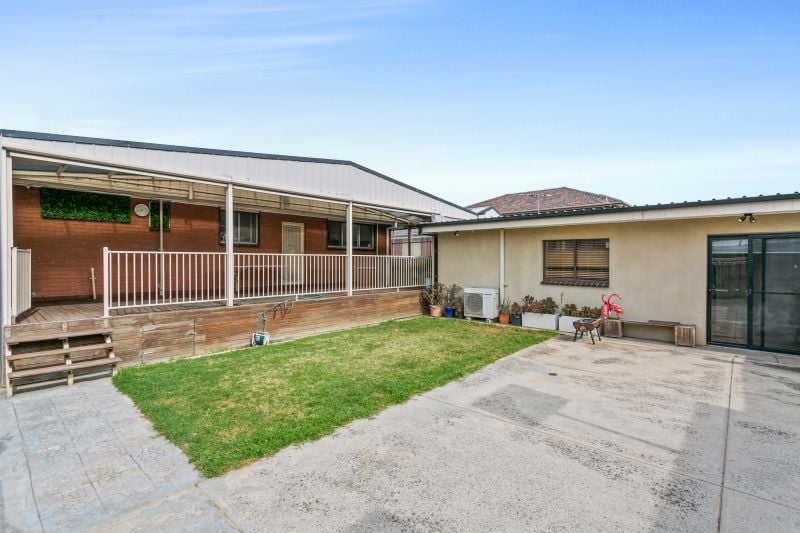 10 Catalina Drive, Thomastown