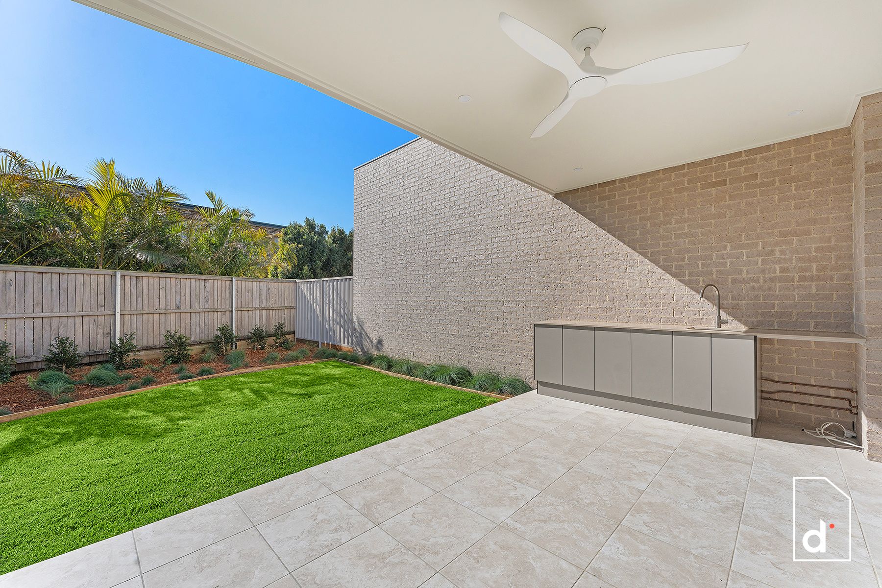 16B Robertson Road, Woonona NSW