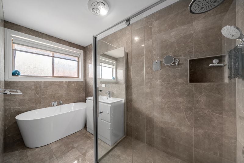 32 Pandora Avenue, Thomastown