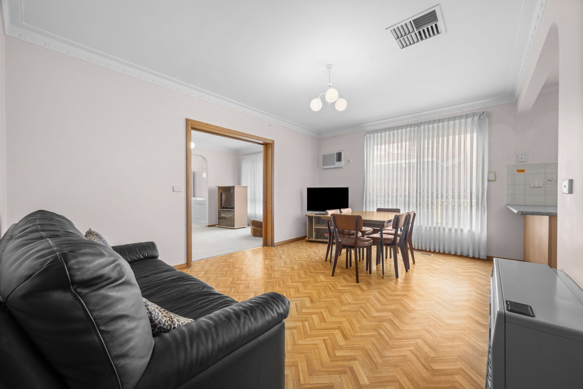 Established Family Living In A Prime Epping Location