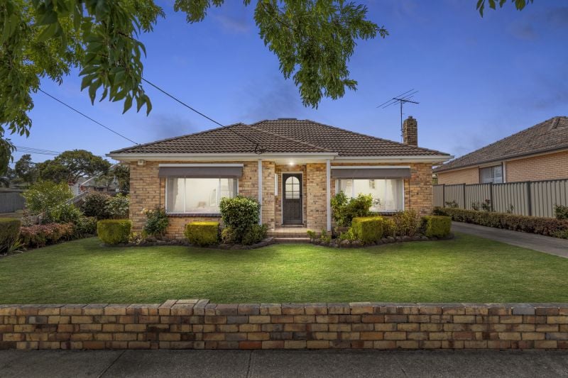 52 Allenby Avenue, Reservoir