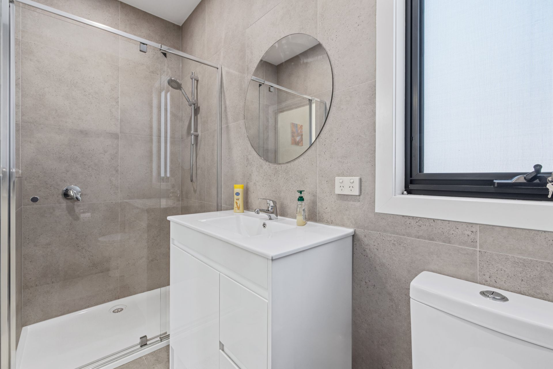 Contemporary Comfort & Convenience in the Heart of Thomastown