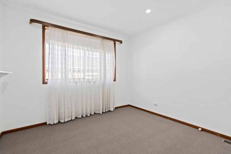 31 Grevillia Drive, Mill Park