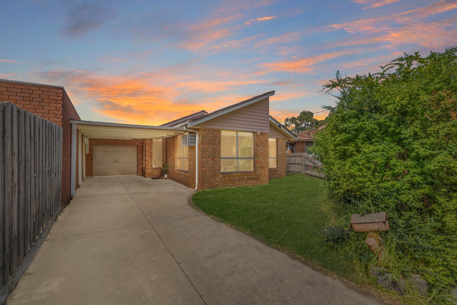 Quiet Court Living With Everyday Convenience