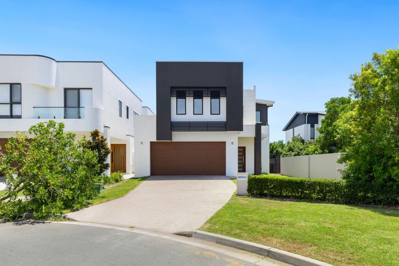 9 Waters Close, Hope Island - Thumbnail 4