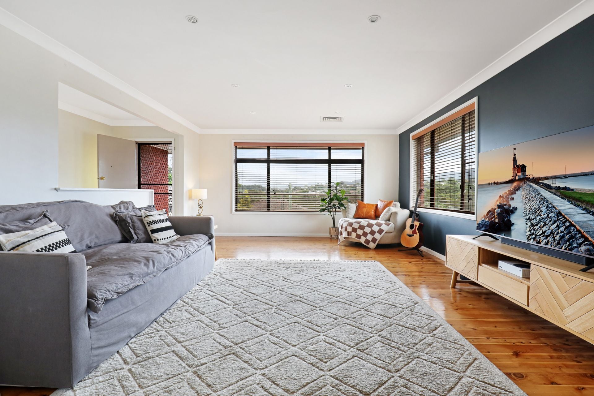 19 McAndrew Crescent, Mangerton, Mangerton - Thumbnail 3