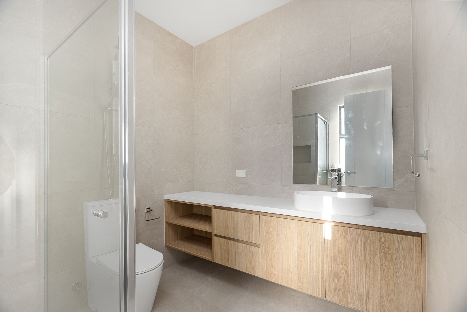 BRAND NEW 2 BEDROOM TOWNHOUSE