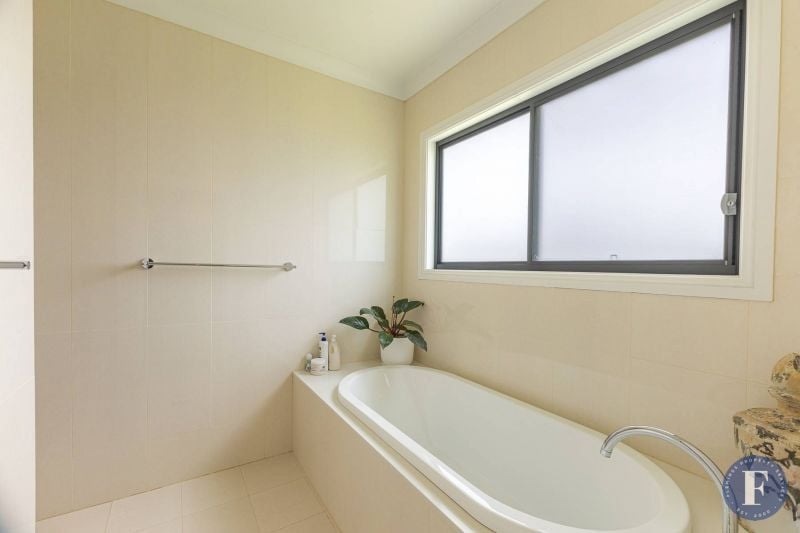 2/2 Reymond Street, Forbes NSW, Forbes - Thumbnail 8