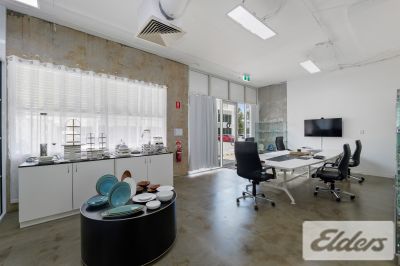 MODERN OFFICE/SHOWROOM IN BREENE PLACE!