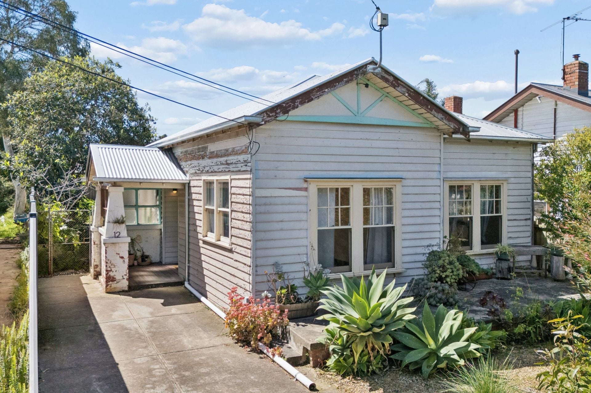 Classic Charm And Garden Space Near Regent Station