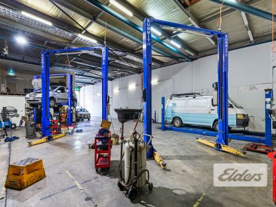 RARE OFFICE/WAREHOUSE IN TIGHTLY HELD WEST END PRECINCT