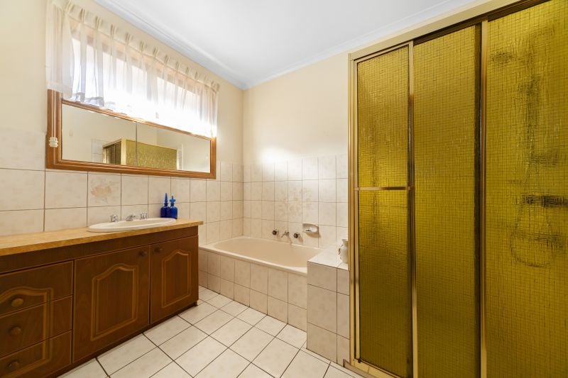 37 Lockwood Grove, Thomastown