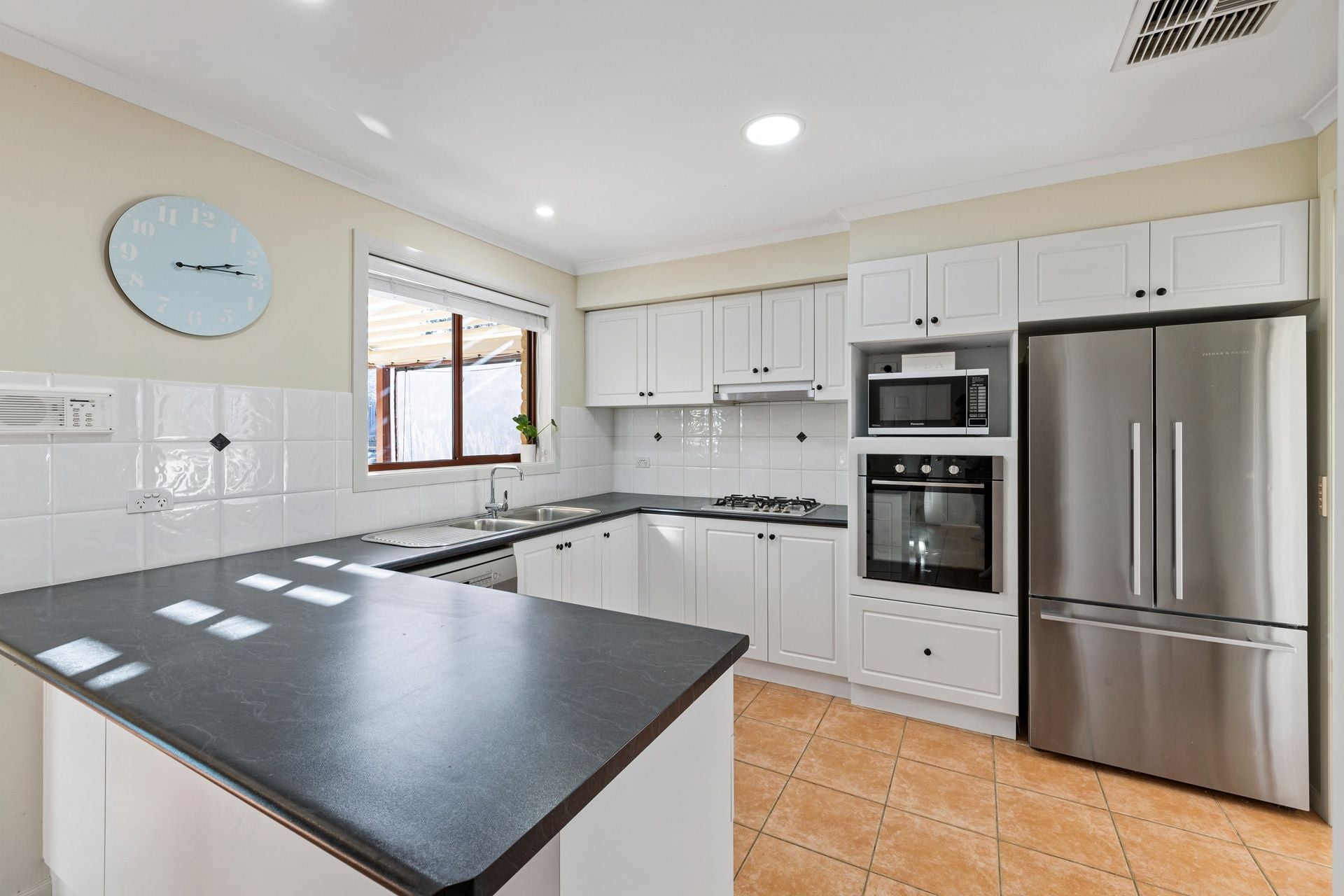 10 Moondarra Street, Amaroo ACT, Amaroo - Thumbnail 4