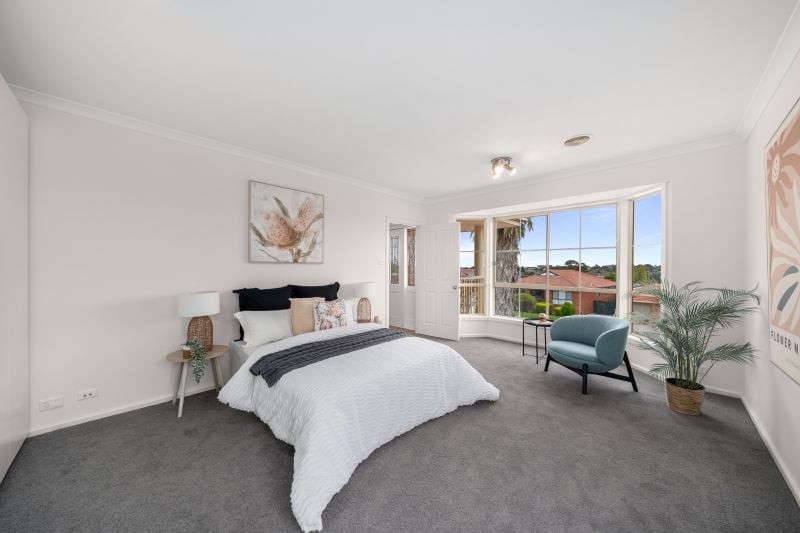 27 Woolnough Drive, Mill Park