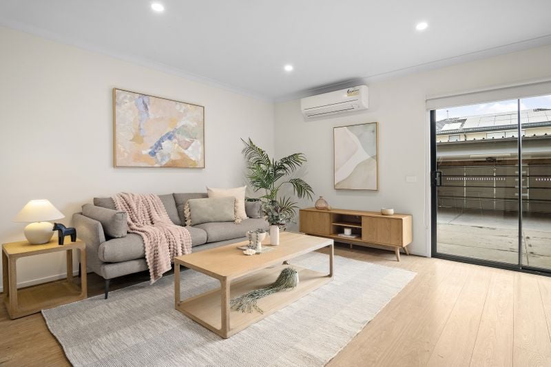 15 Meroo Walk, Wollert