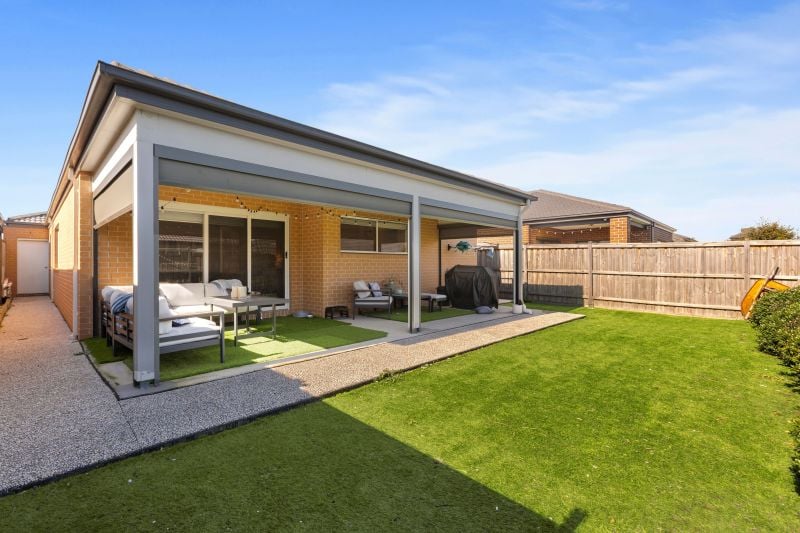 17 Devizes Drive, Wollert