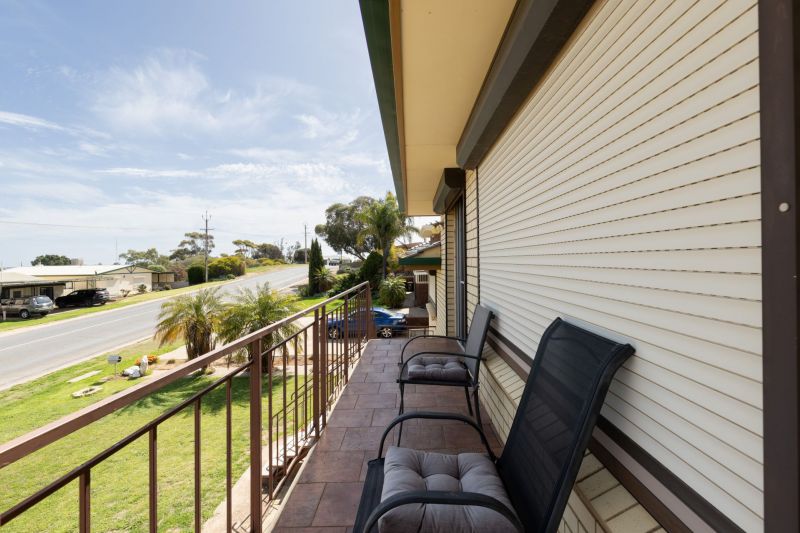 12 Fisherman Bay Road Port Broughton SA, Port Broughton - Thumbnail 3