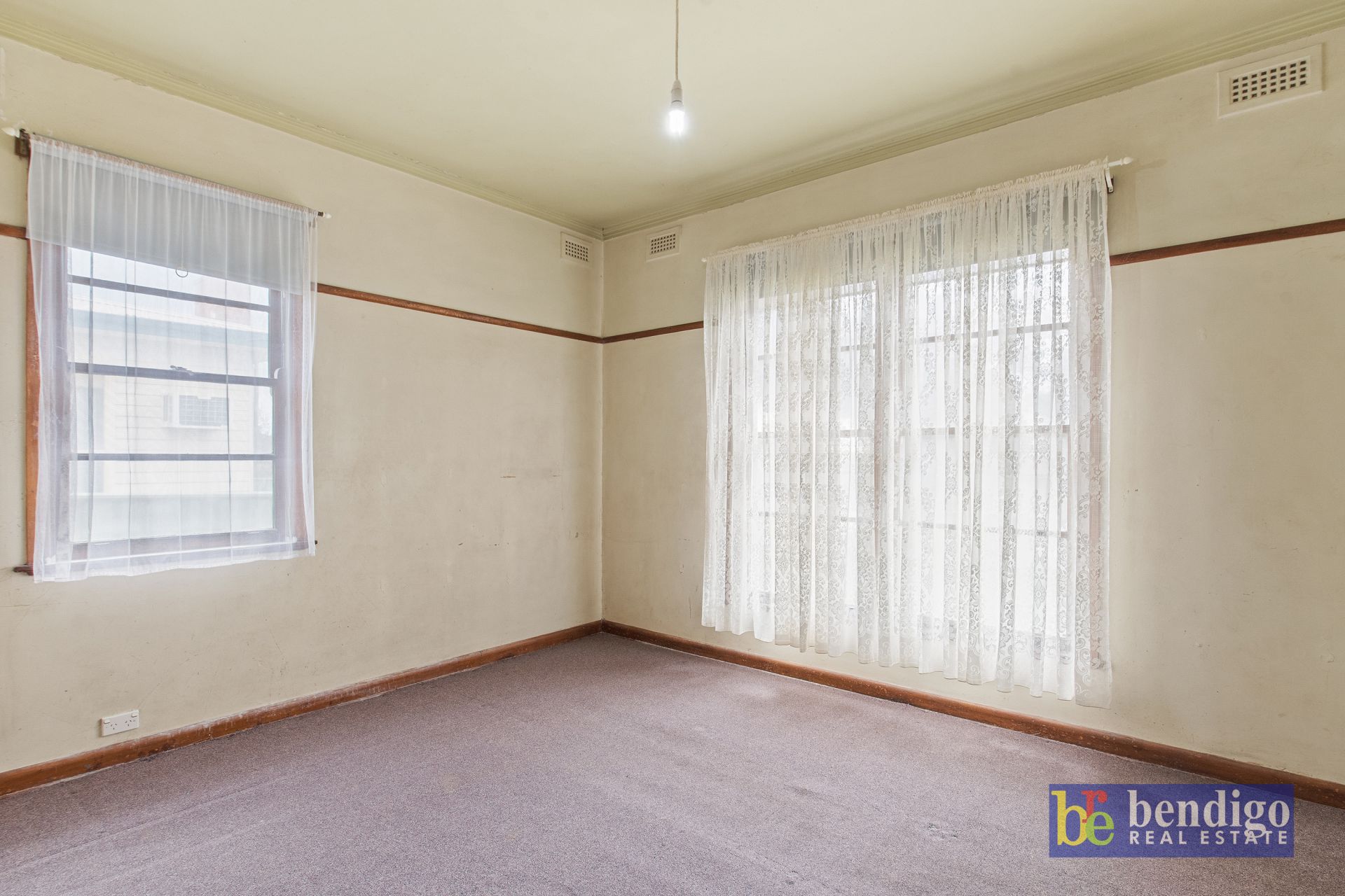 27 Woolcock Avenue Kangaroo Flat VIC, Flat - Thumbnail 5