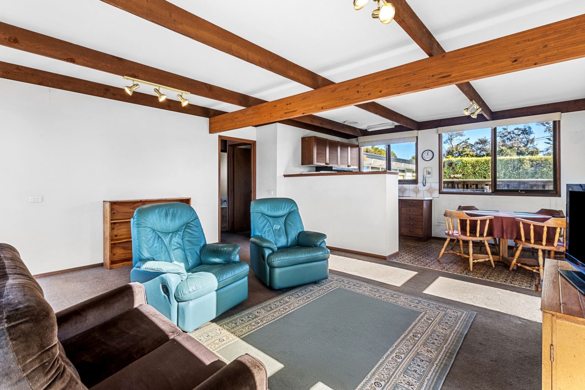 10 Hawaii Court, Rye, Rye - Thumbnail 4