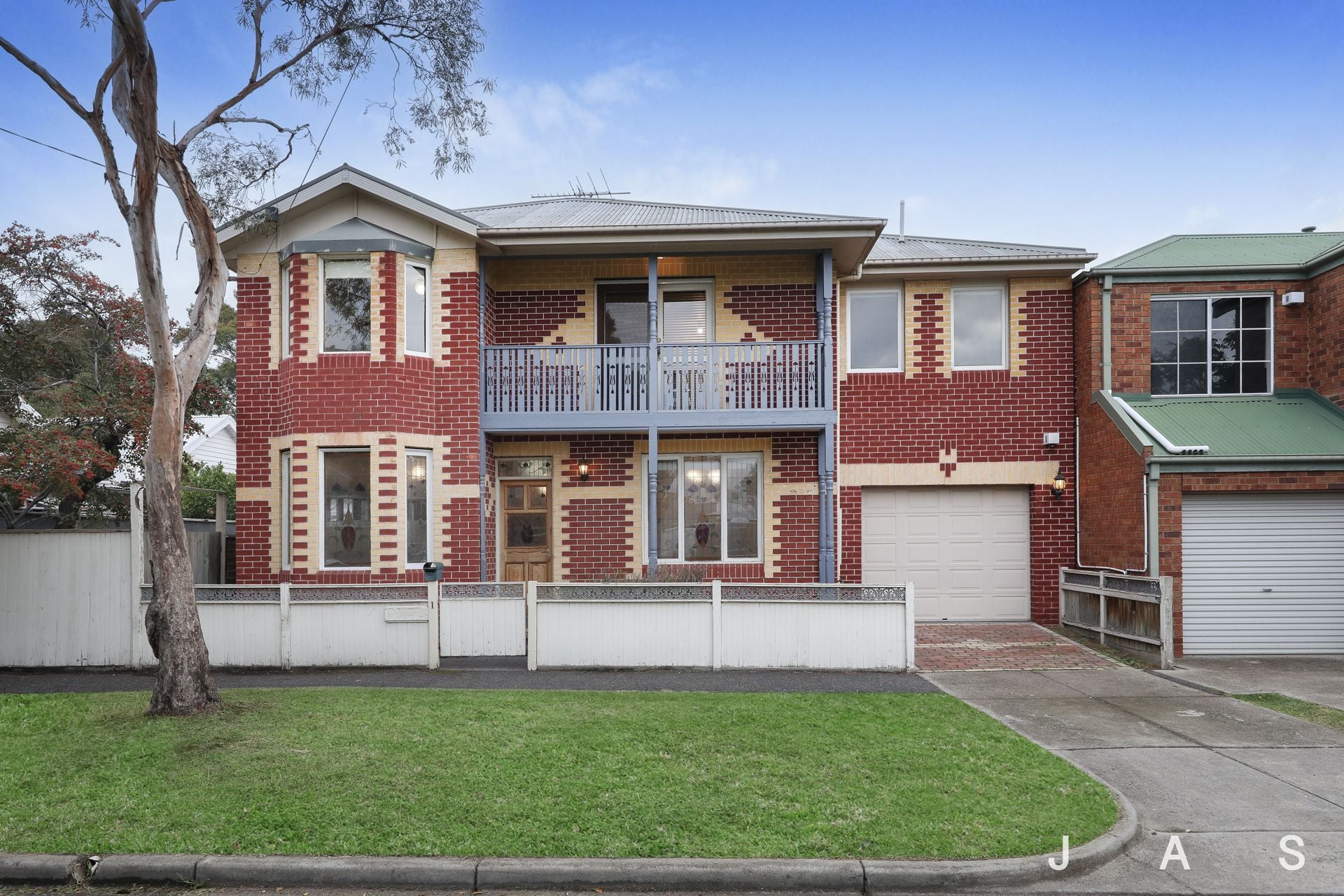 1 Austin Crescent East Yarraville VIC, Yarraville - Thumbnail 2
