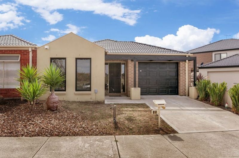 27 Shaftesbury Drive, Epping