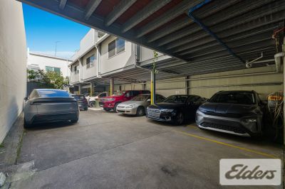 WHOLE BUILDING OPPORTUNITY WITH 10+ CAR PARKS