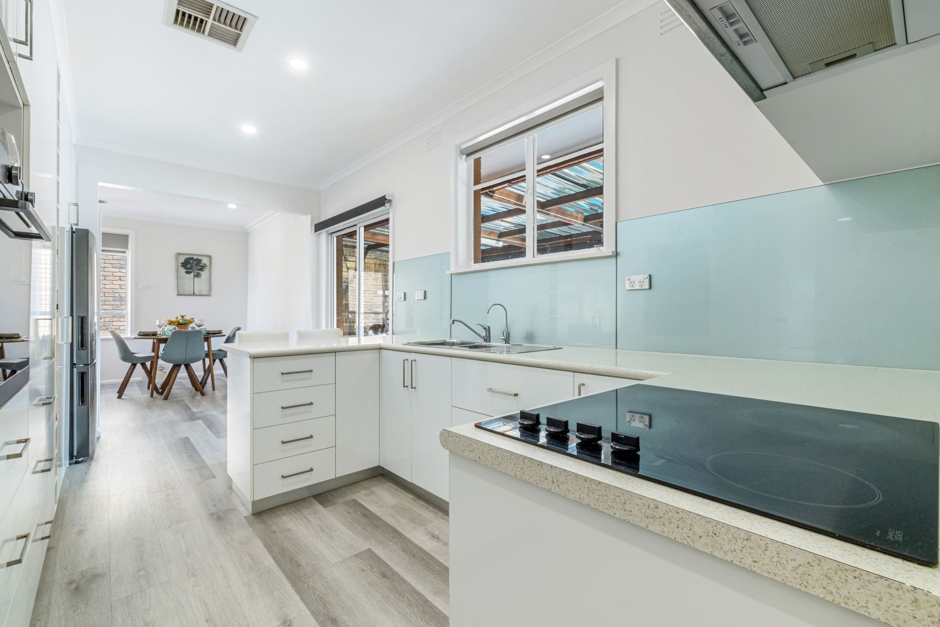 Resort Oasis Living Just Five Minutes Walk To Lalor Shops