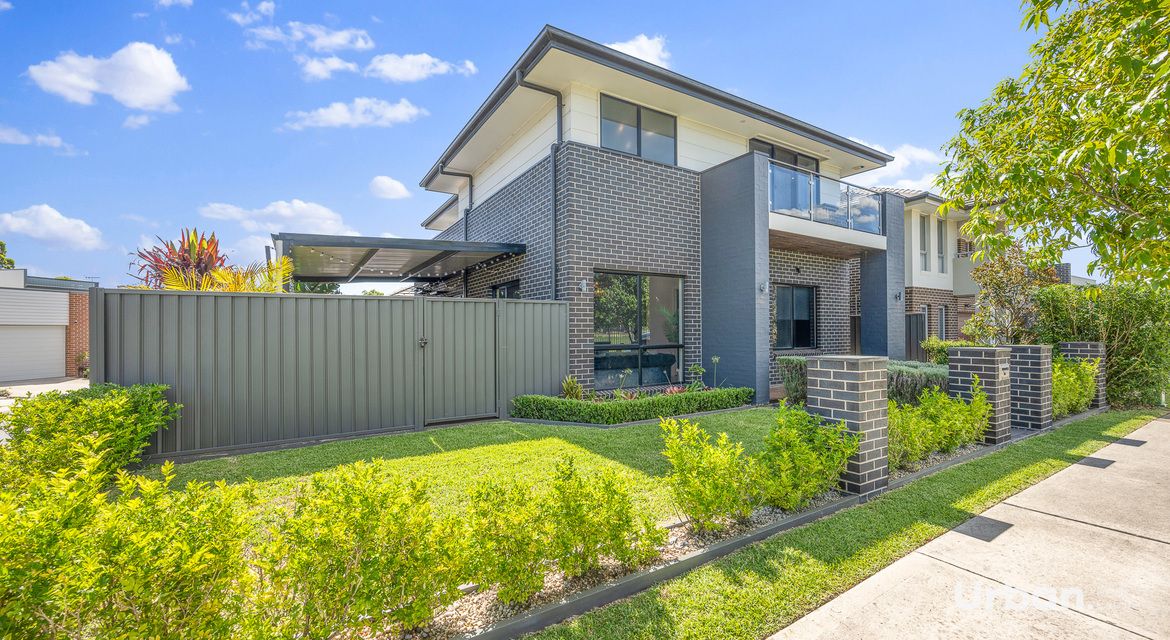 Denham Court 78 Plumegrass Avenue