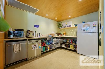 VERSATILE WEST END OFFICE - OCCUPY OR INVEST!