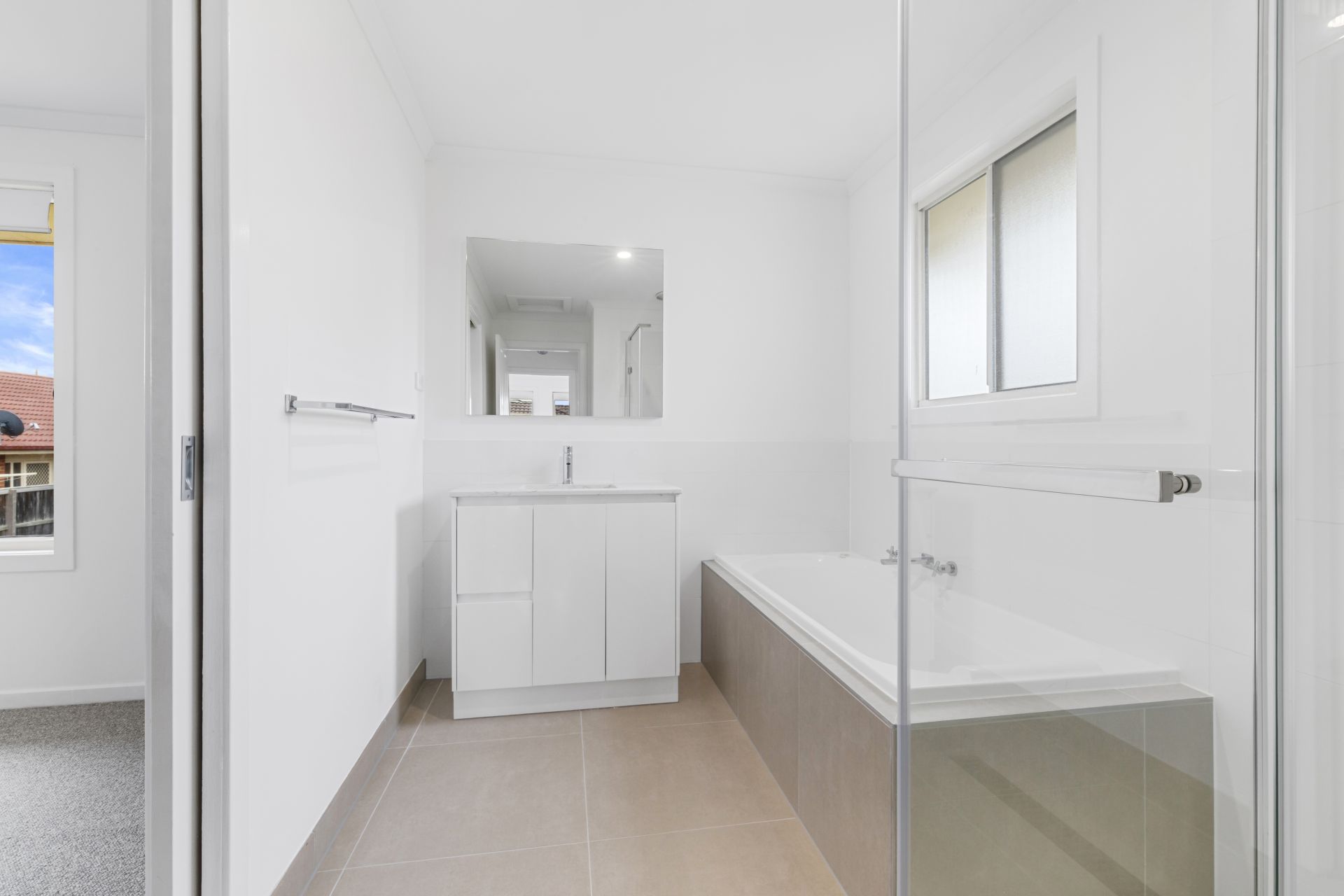 Comfortable & Convenient Townhouse Living in South Morang