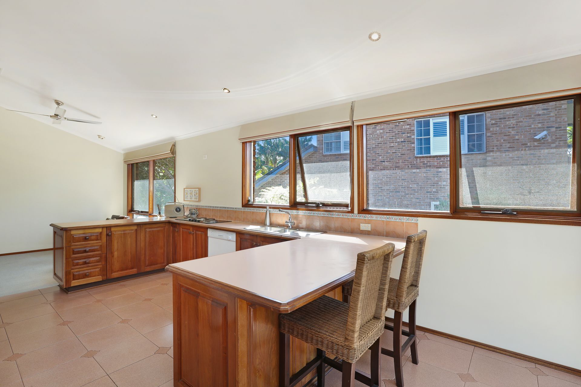 72 Glaisher Parade, CRONULLA, Cronulla - Thumbnail 4