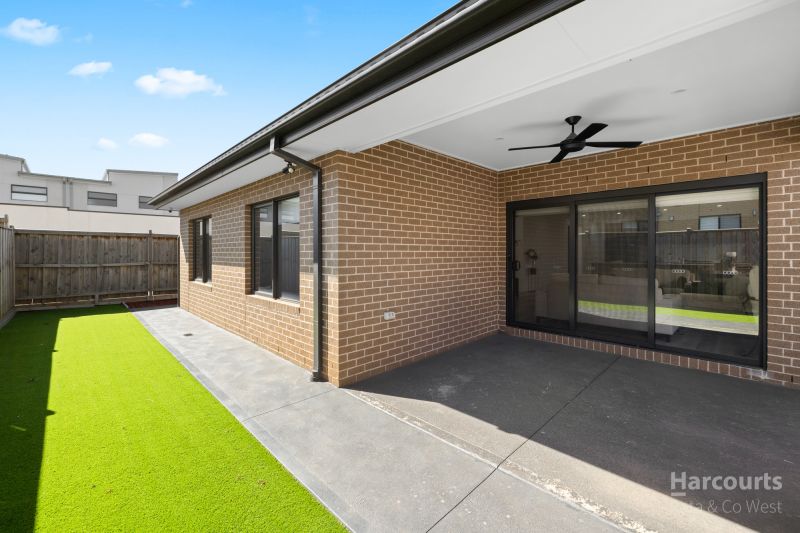 4 Scatter Road, Fraser Rise